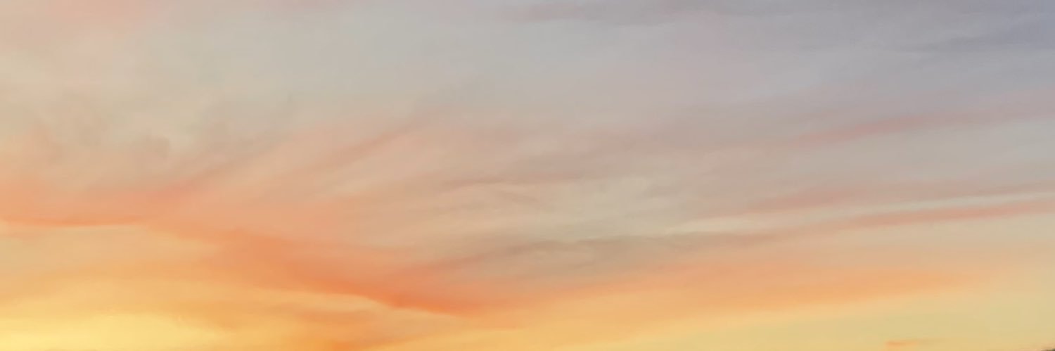 heloedn's profile banner image