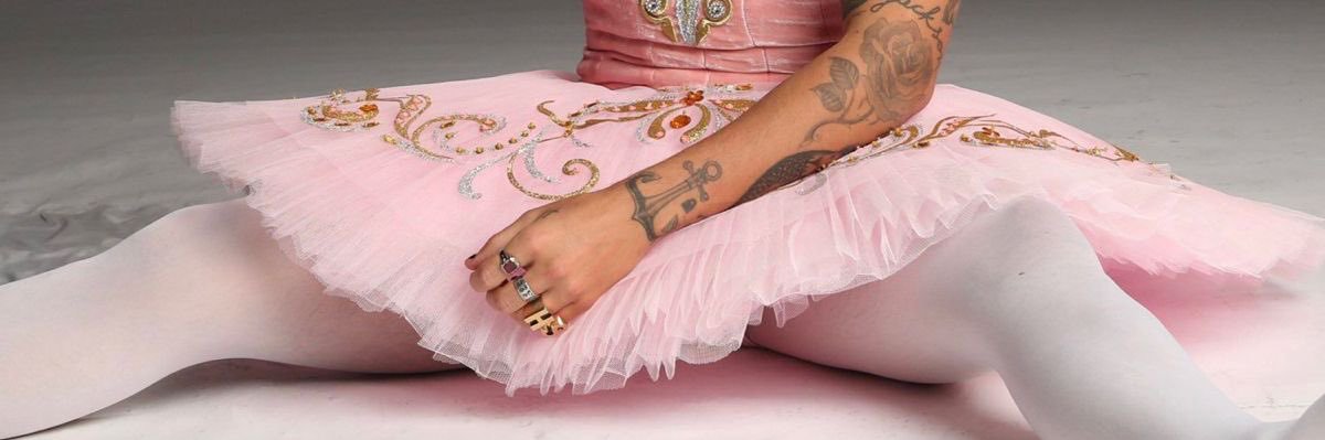 Naomi 🩷☁️🪩 banner