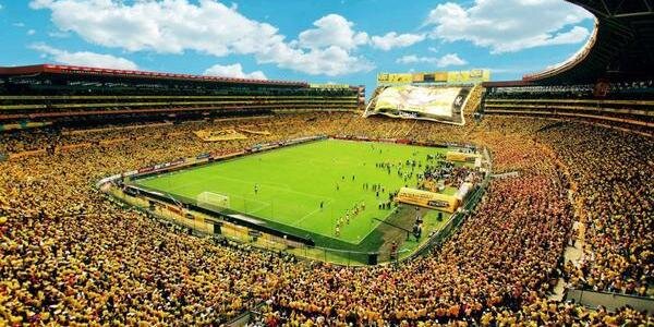 Jonathan con H banner