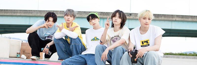 Slow Reply 🤍 banner