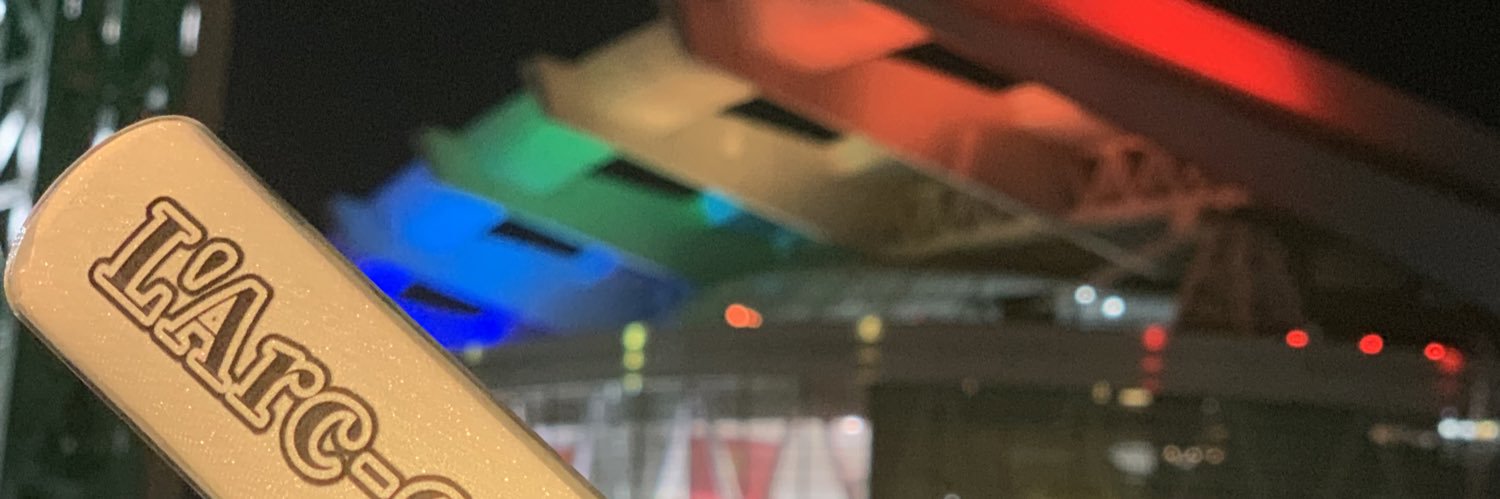 larc1124b_t's profile banner image