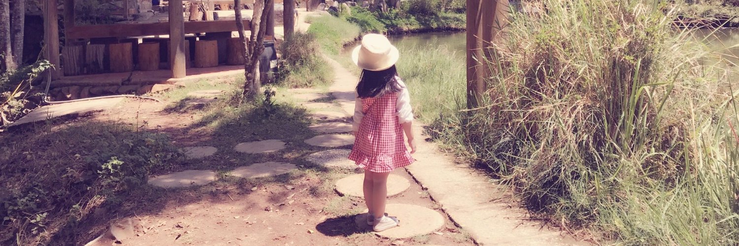 Linh152526's profile banner image