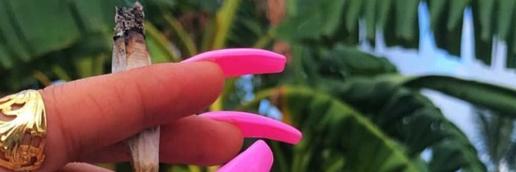 Iconicglamshit's profile banner image