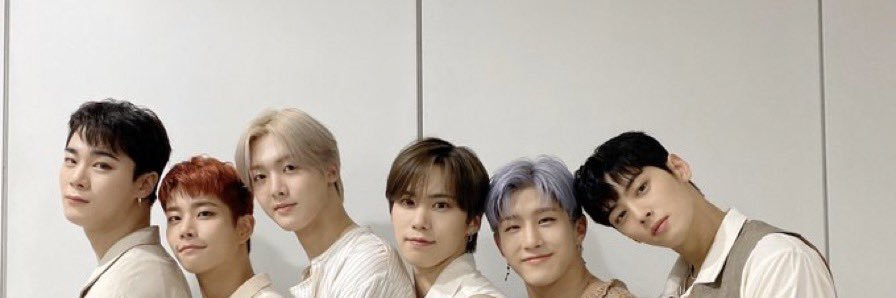 mako🐱 마코 banner