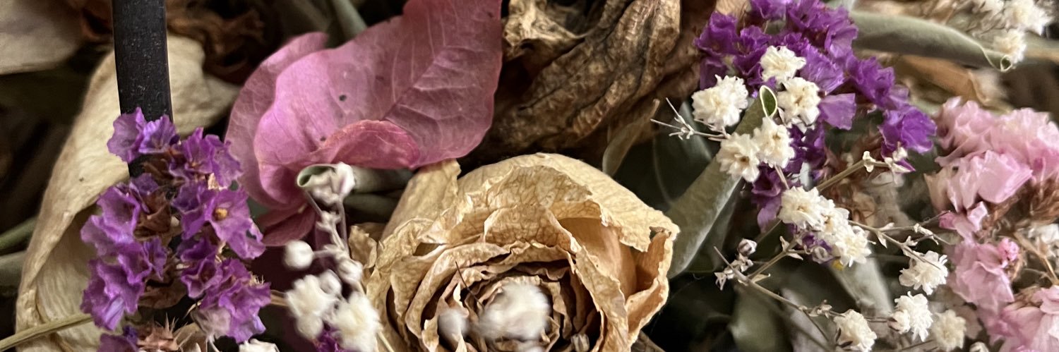 ruthflorees's profile banner image
