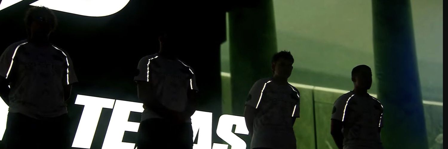 D SZN banner