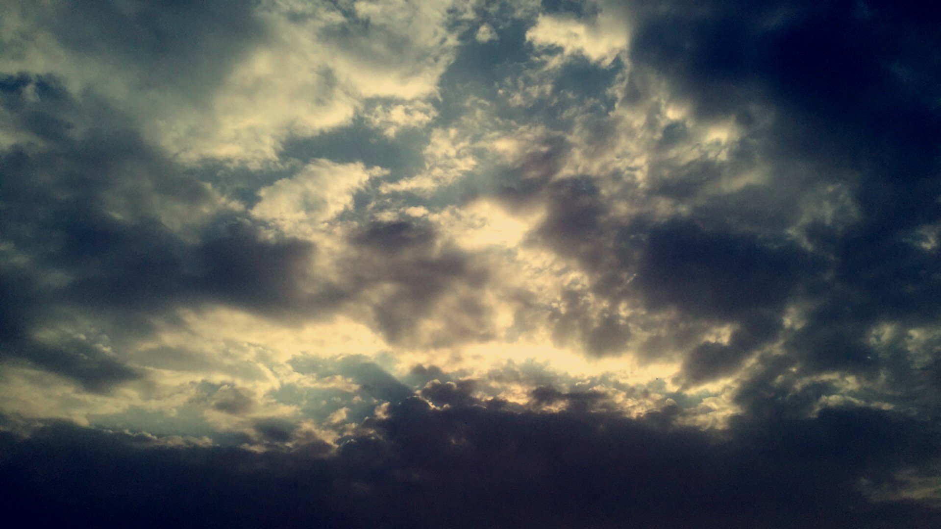 _raghda92's profile banner image