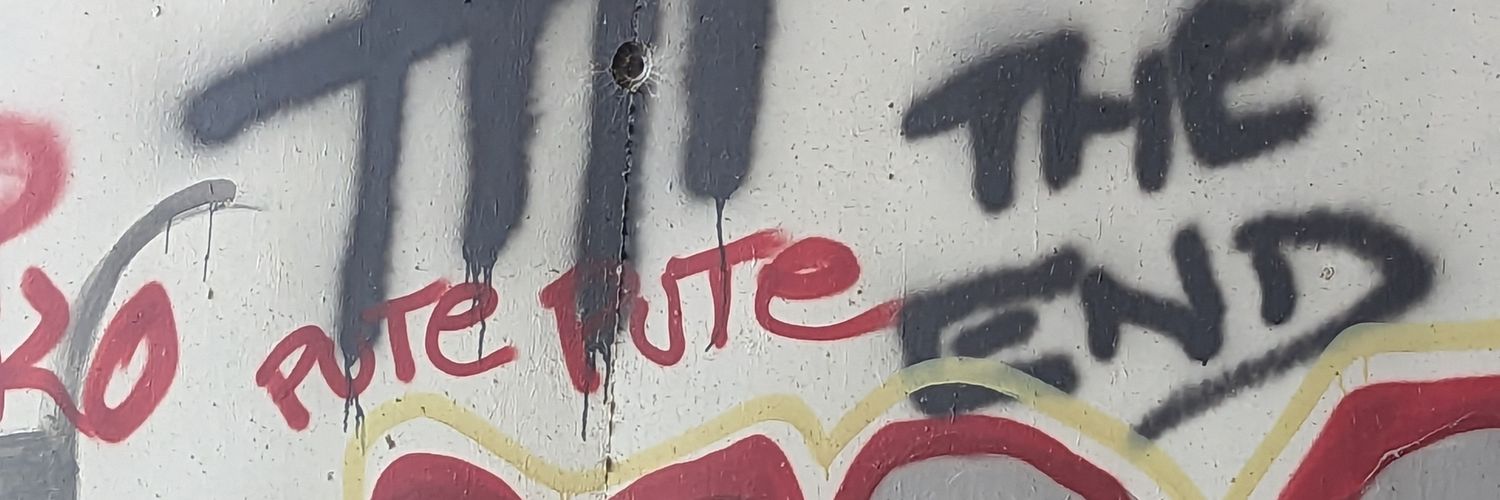 electroniqueuse's profile banner image