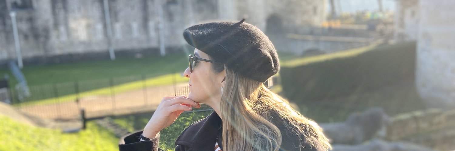 Lizzianee's profile banner image