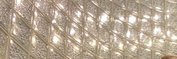 zoé banner