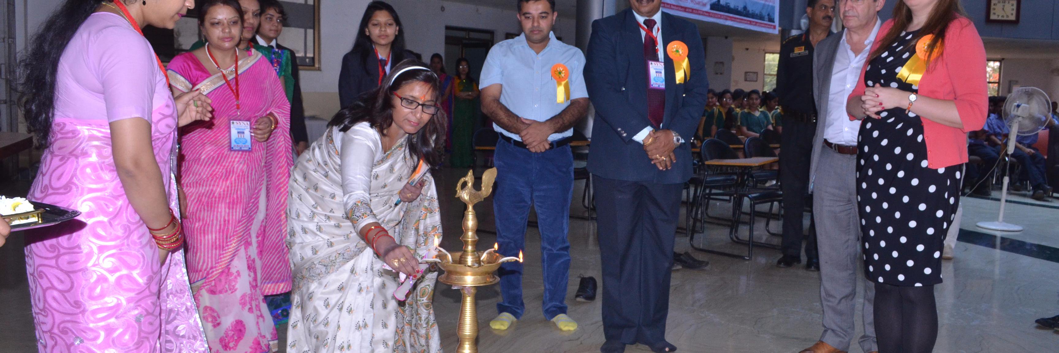 chitrabhatia28's profile banner image