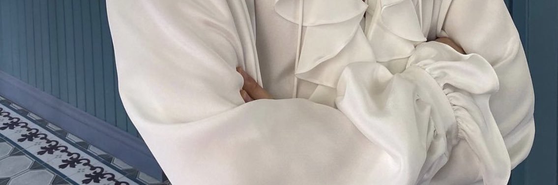 seunwoni's profile banner image