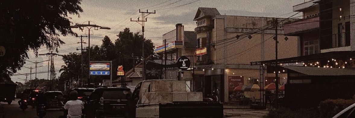 Rsnaamelia's profile banner image