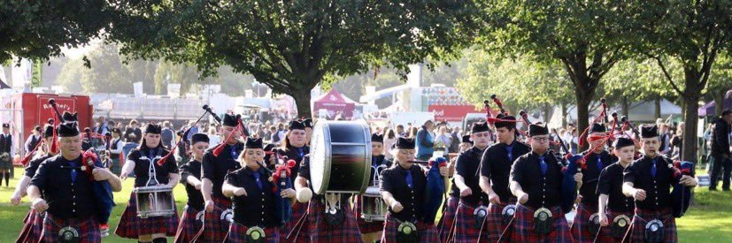 Methil & District Pipe Band banner