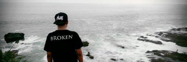 aveclothing Profile Banner