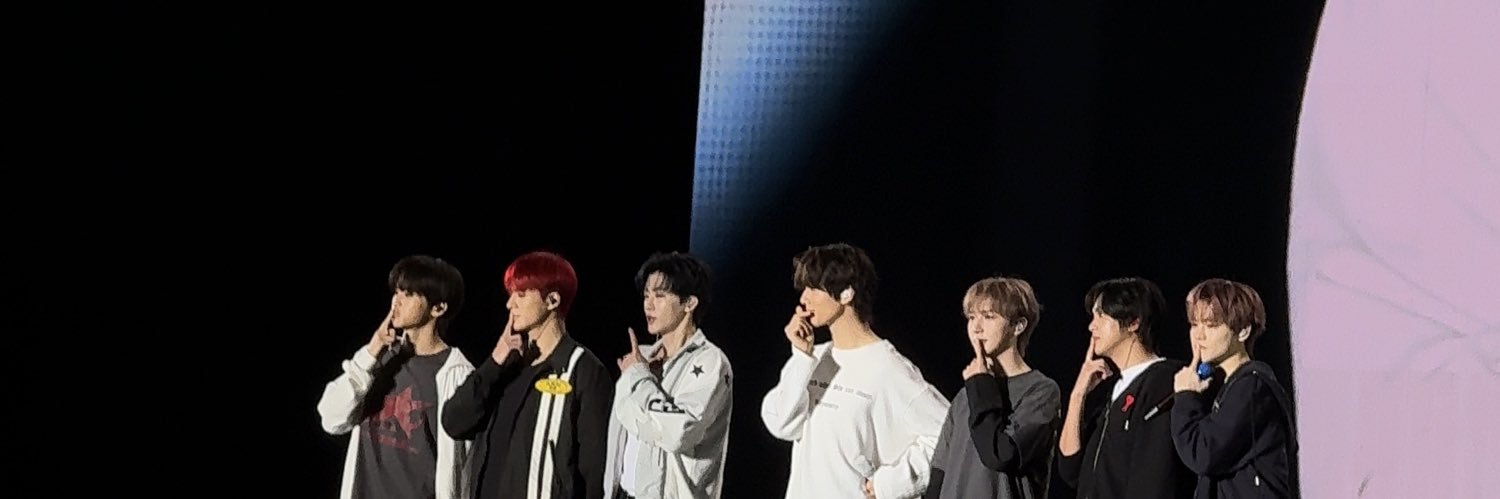 ⋆ banner