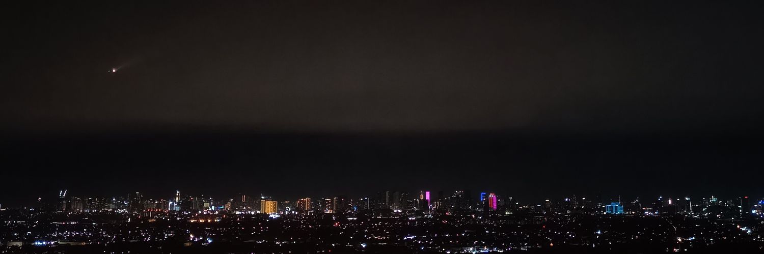 heyasiale's profile banner image