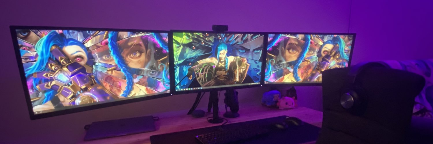 ewized's profile banner image
