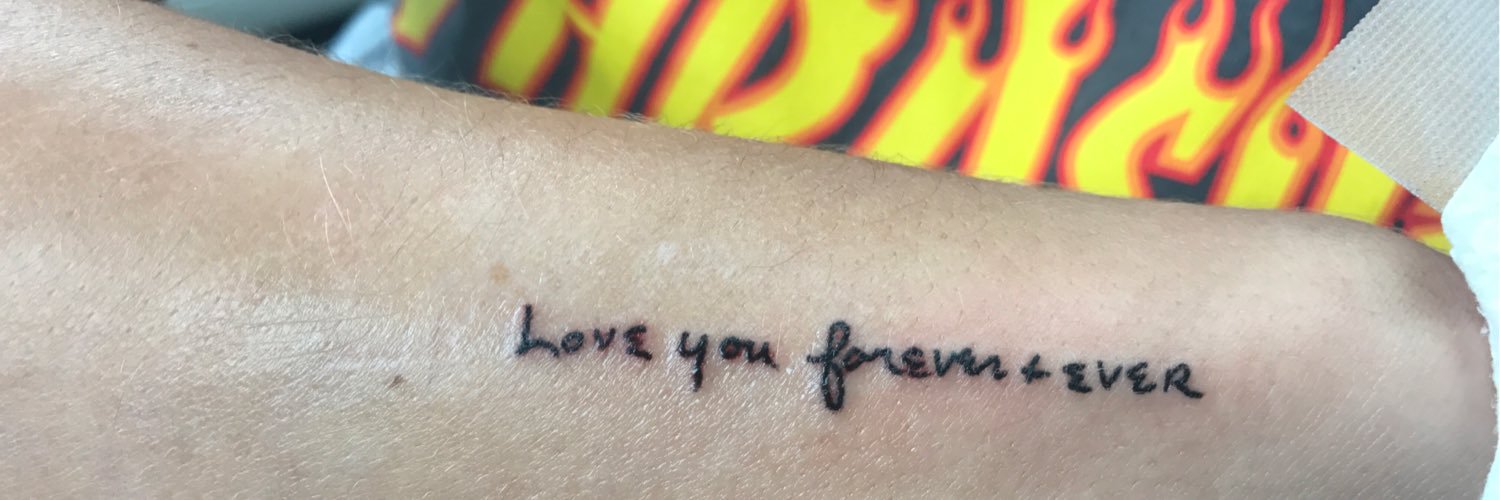 chloxo98's profile banner image