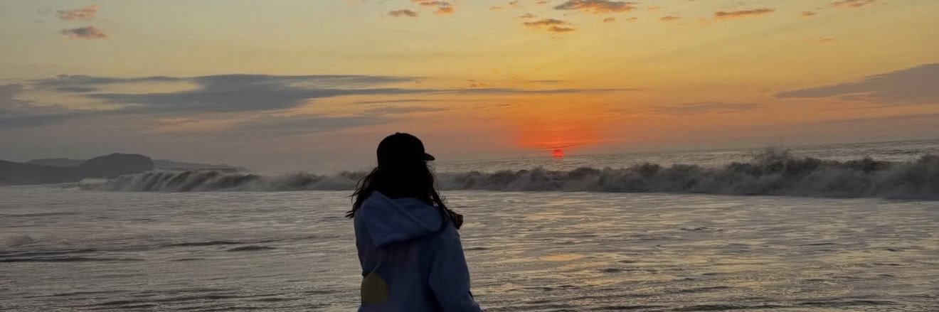 happyvallll's profile banner image