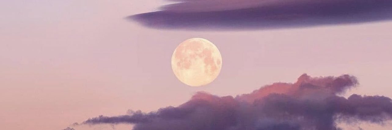 rizkaayuniar's profile banner image