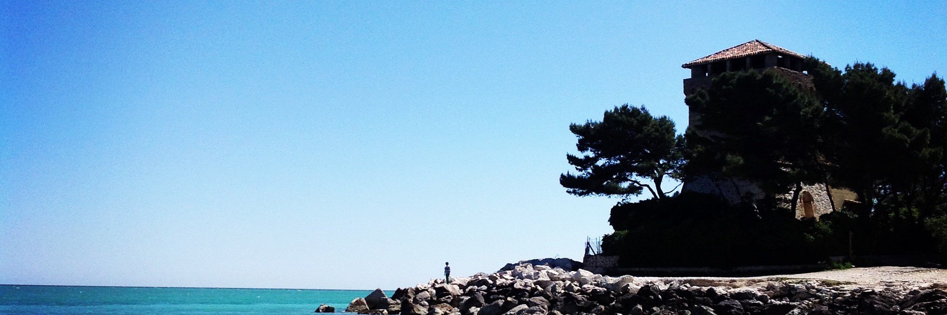 antoniaclare's profile banner image