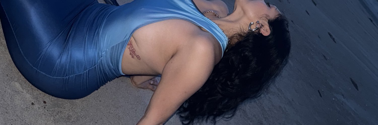 __vanessarivera's profile banner image