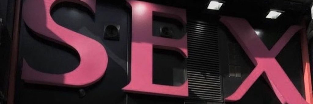 L banner