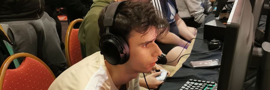 Frozy/ el moustiquo 🦟 banner