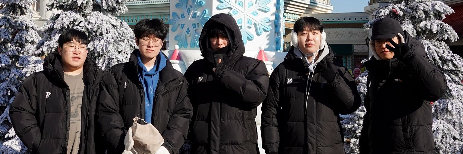 yr_Hazel's profile banner image