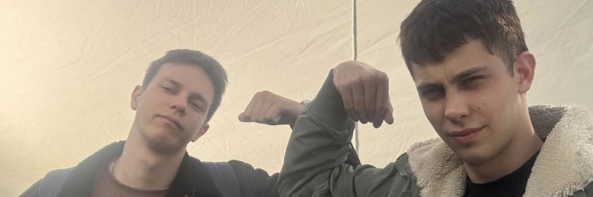 luna banner