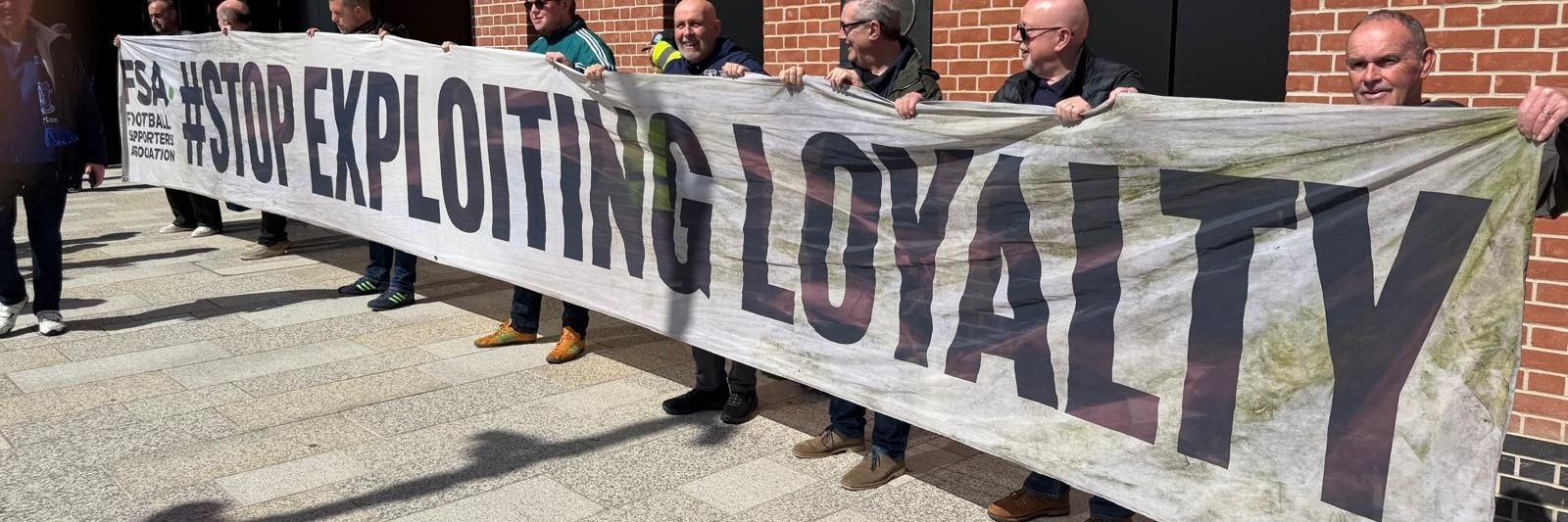 Dave Kelly #RightToFood banner