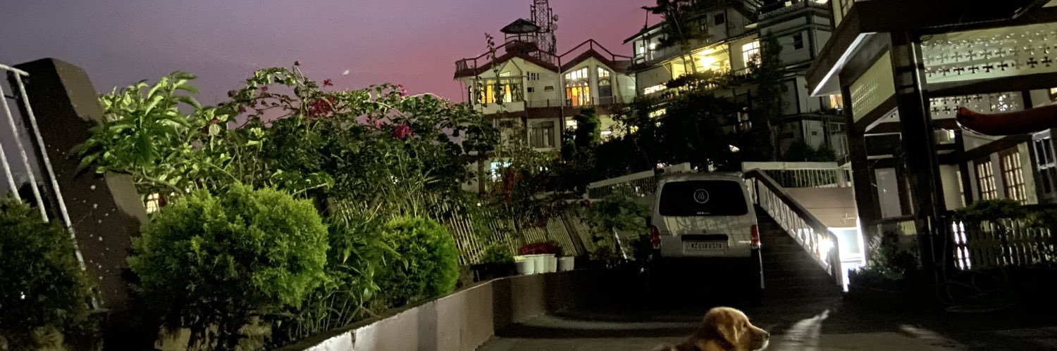 essiruali's profile banner image