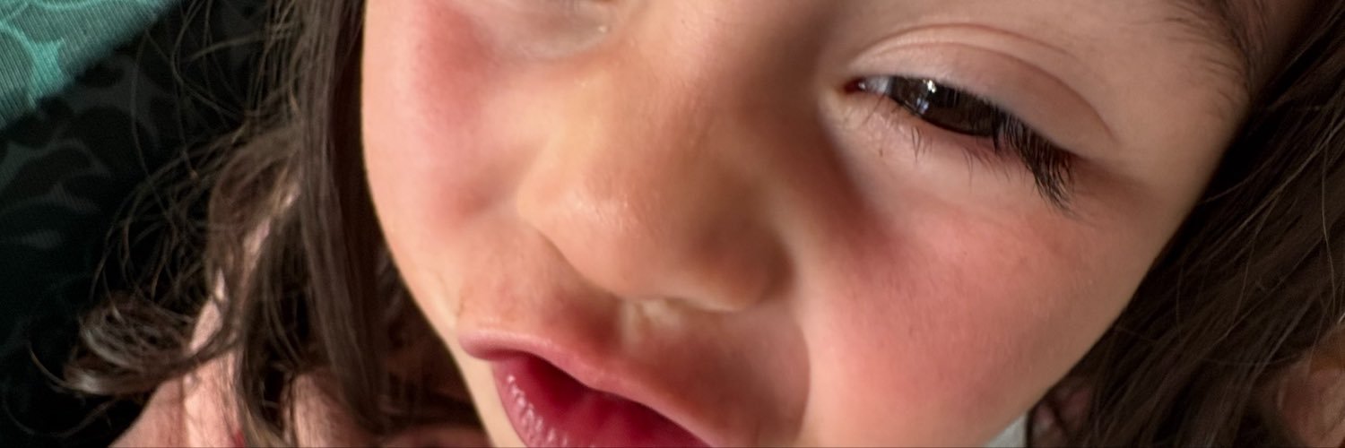 alohadevasito's profile banner image