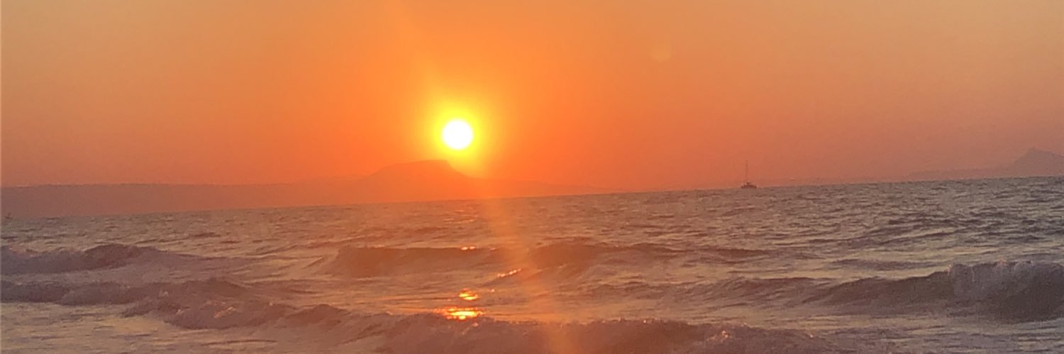 zouzoneur's profile banner image