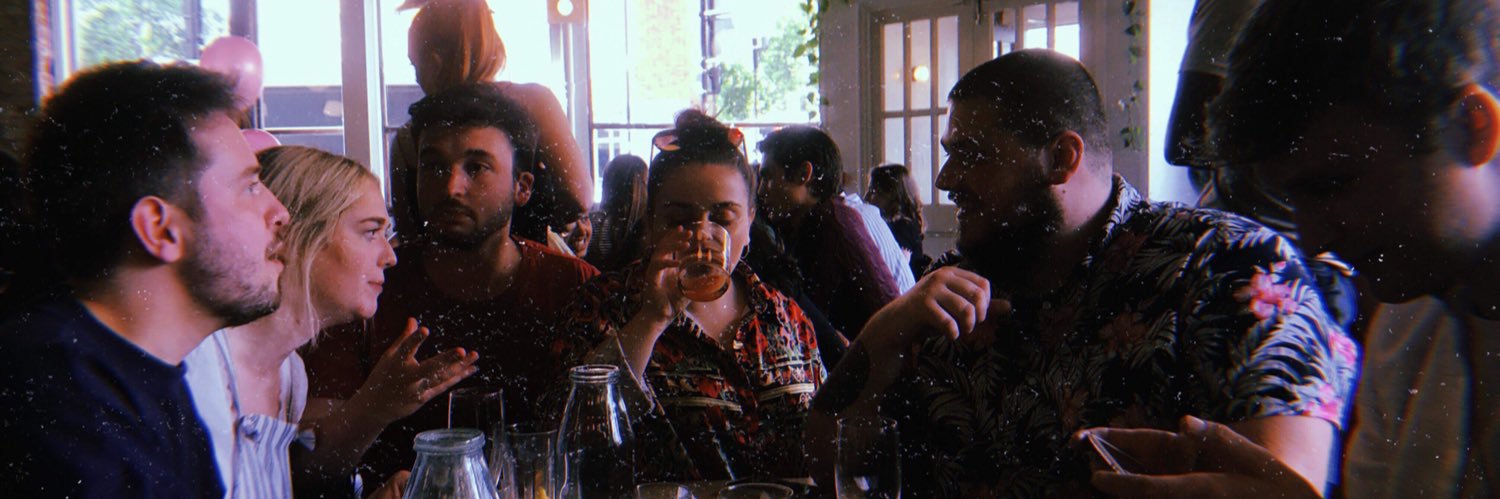 _laurajlee's profile banner image