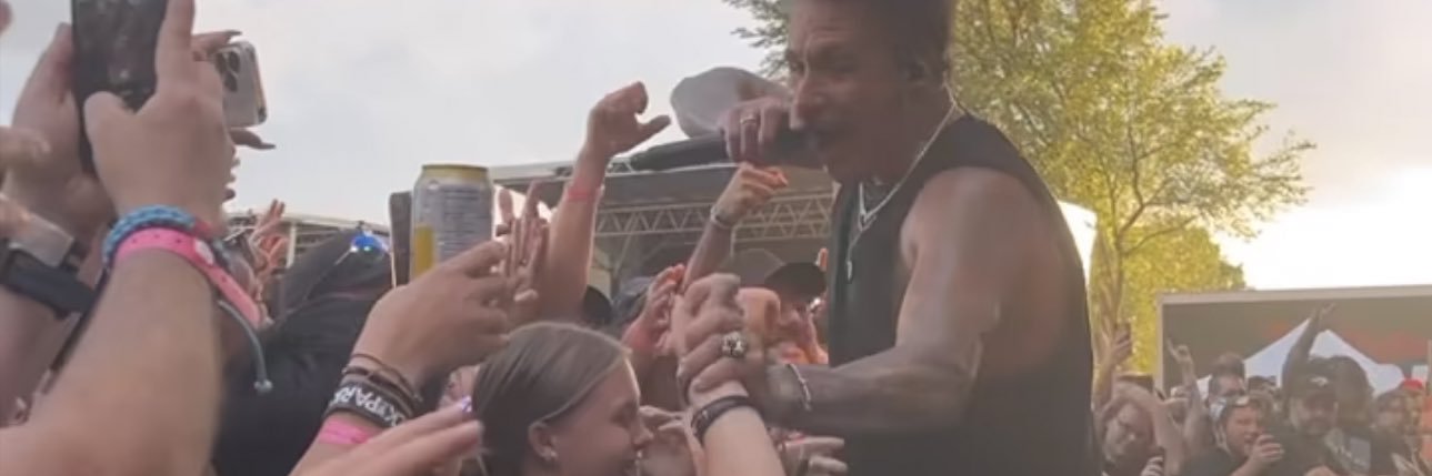 stevia🤘🏽💋aka cheeziedead!! banner