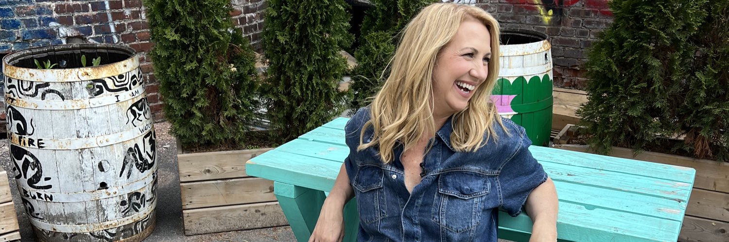 Melanie Maynard banner