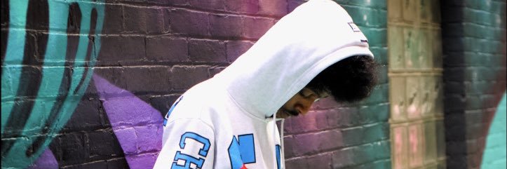 AM banner