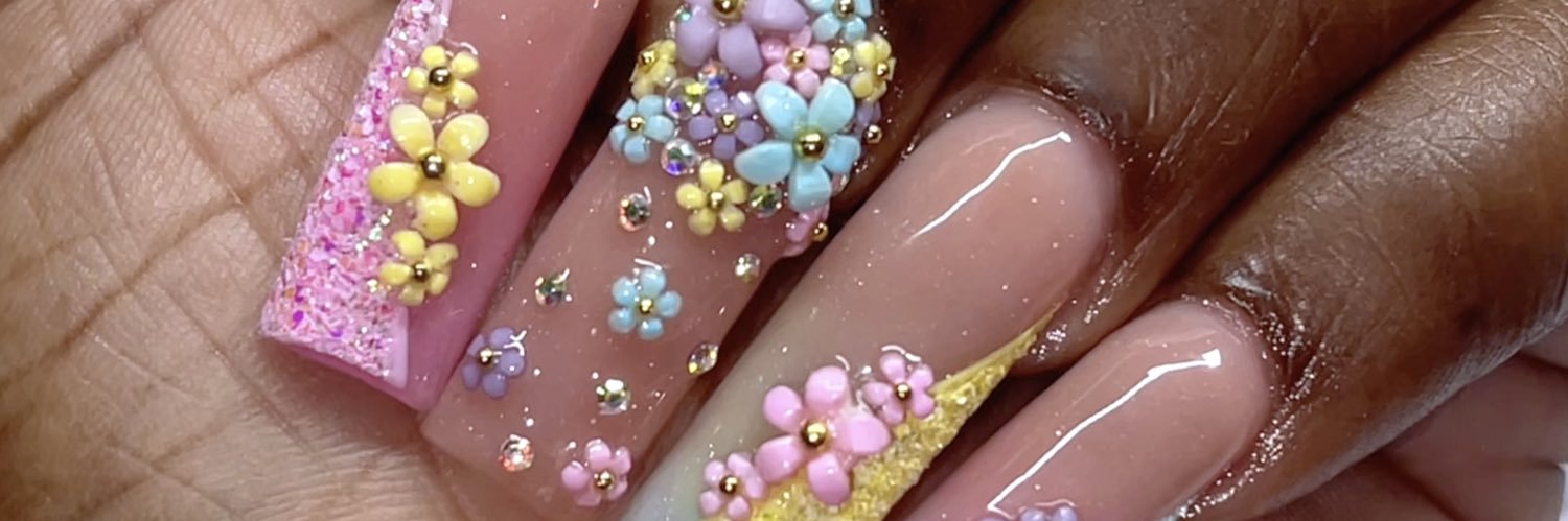 bGlamorousNails's profile banner image