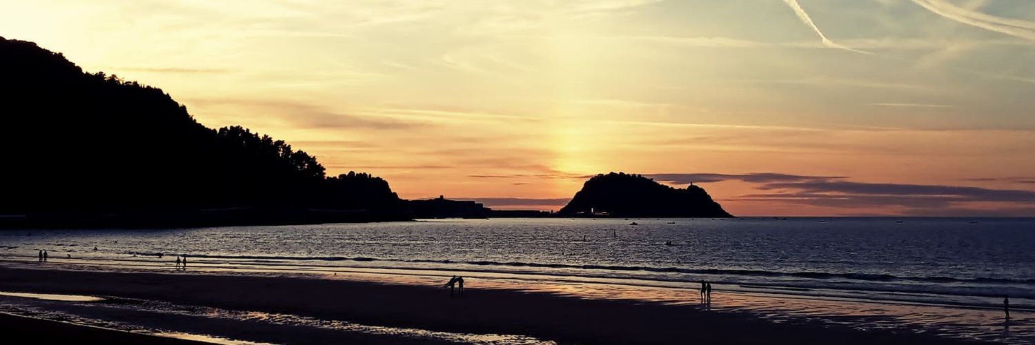 anuskiaranda's profile banner image