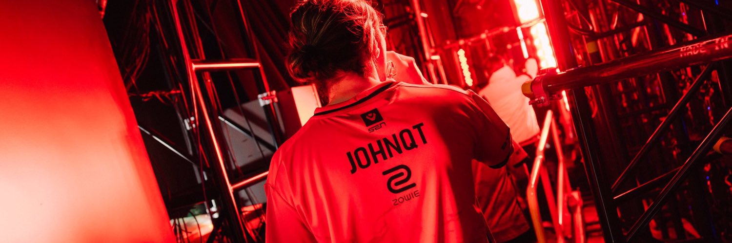 nanoswarm_'s profile banner image