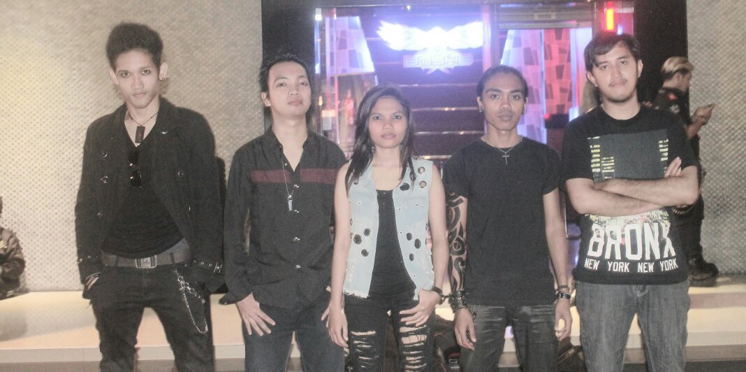 Mix Roger Band banner