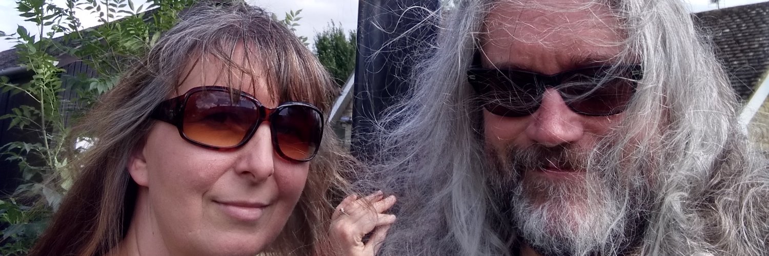 Ian Cooper 🇺🇦💙🎓 banner