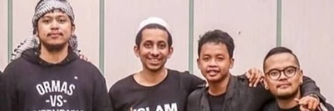 TIDAK DUKUNG PARTAI DAN NEGARA MANA banner