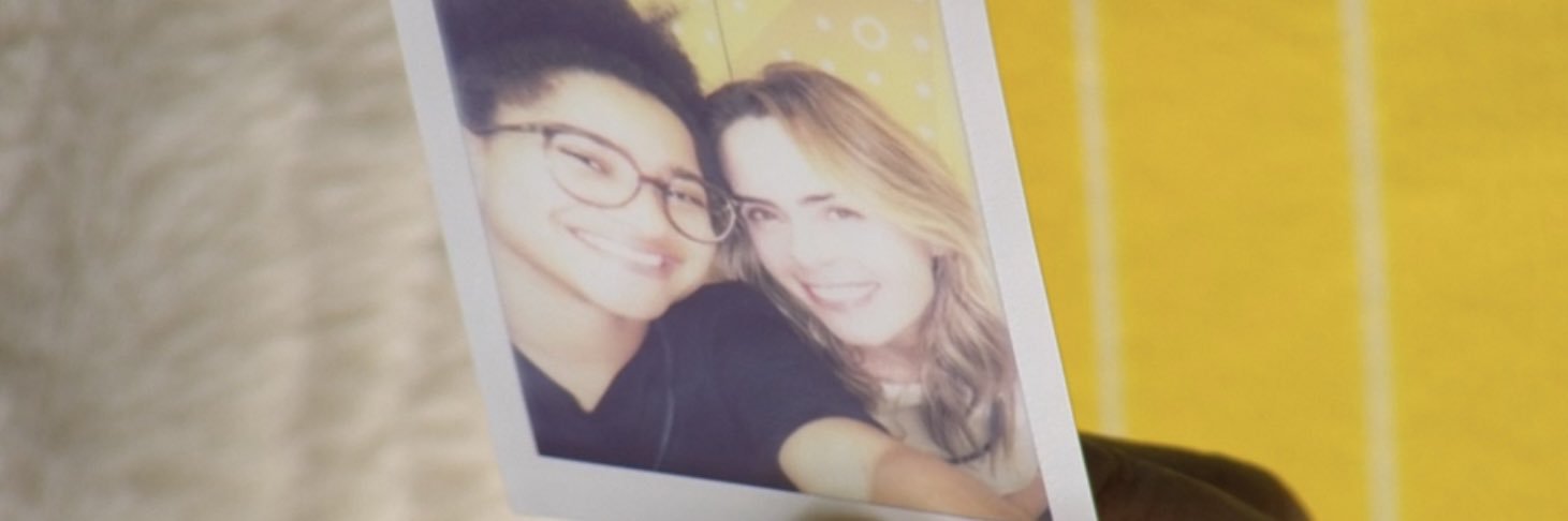 julya renault 🥂🧙🏻 banner