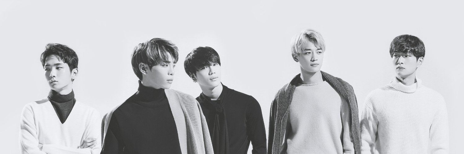 nomnomnom 💙✨️ banner