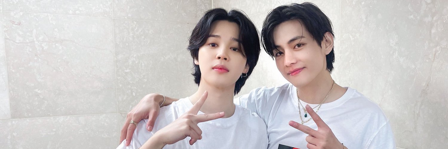 มลมน ♡⁷💟 ⟭⟬E ARE B⟬⟭CK banner