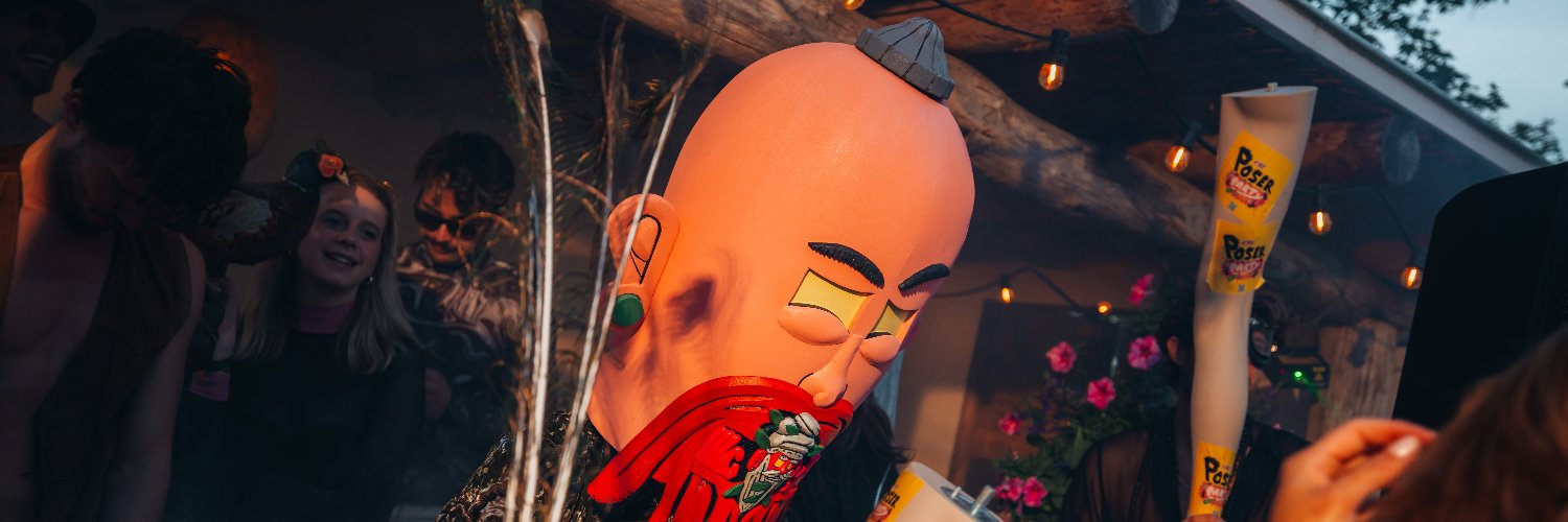 PoserIzzy's profile banner image