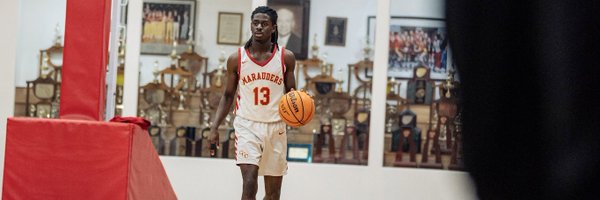 nandeezie Profile Banner